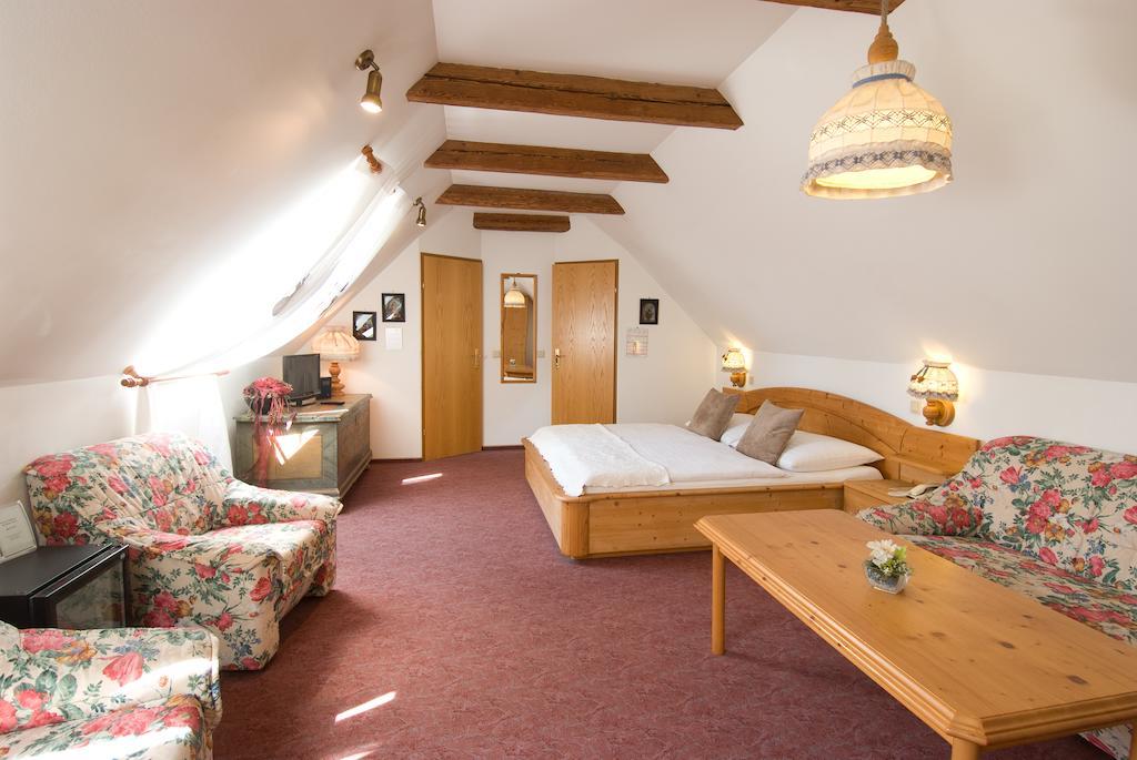 Hotel Biedermeier Hof Schärding Quarto foto