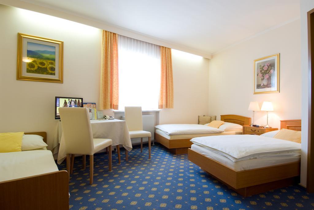 Hotel Biedermeier Hof Schärding Quarto foto